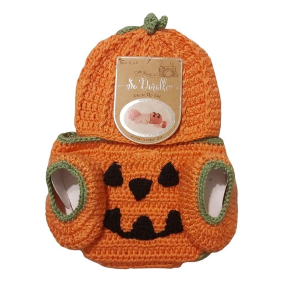 BNWT Newborn Pumpkin Jack-o-lantern Photo Op Crochet Set